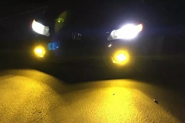Another addition to the many confusions of the concept is the urban legend that fog lights are supposed to be yellow in color yellow fog lamps