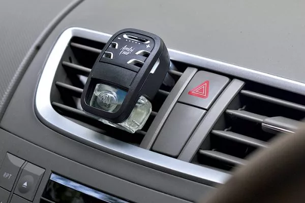 Inside/outside air circulator