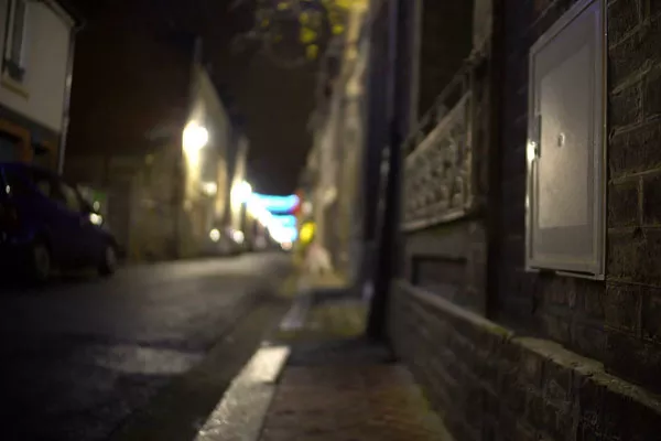 A dark alley for a rendezvous