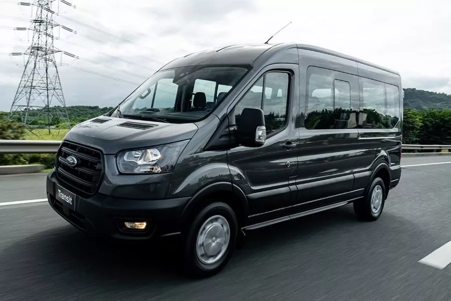 The Ford Transit A picture of the Ford Transit travelling on the road