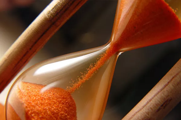 Car repainting does not only finish in a snap of a finger! Sand clock