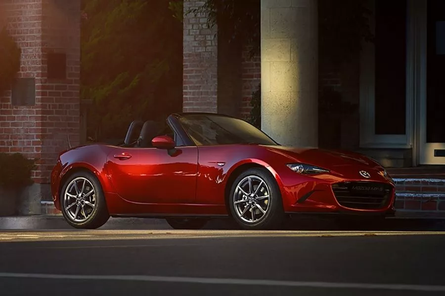 Mazda MX-5 front view