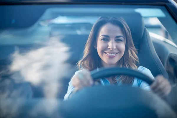 a woman driving 