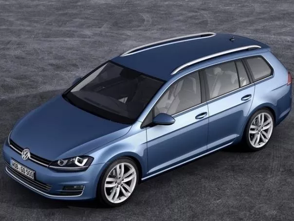 Volkswagen Golf angular front