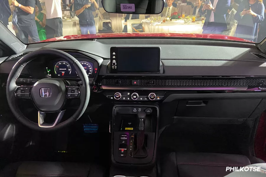 Inside the CR-V RS e:HEV