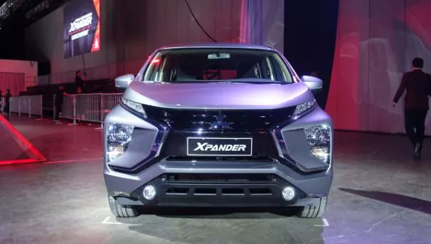 Mitsubishi Xpander 2018 GLX Premium front view