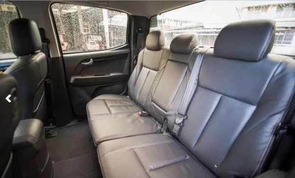 Isuzu Dmax 2018 seats