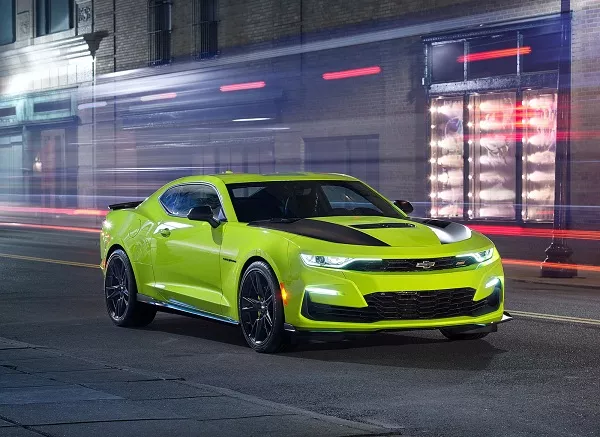 A picture of a blue Chevrolet Camaro 3LT RS