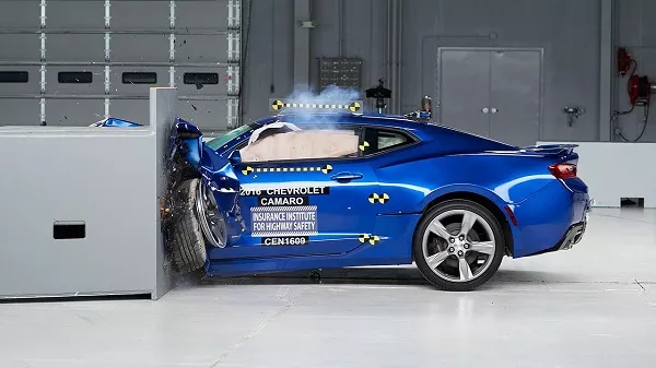 Chevrolet camaro crash test