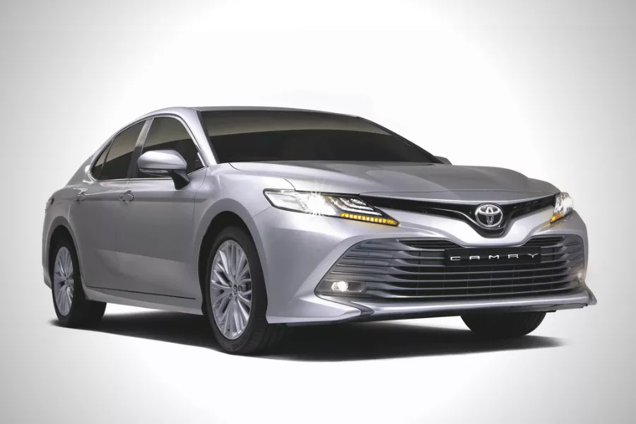 A picture of the Philippine-spec Toyota Camry with a white background.