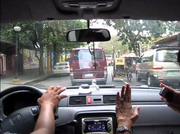 driving on philippine road