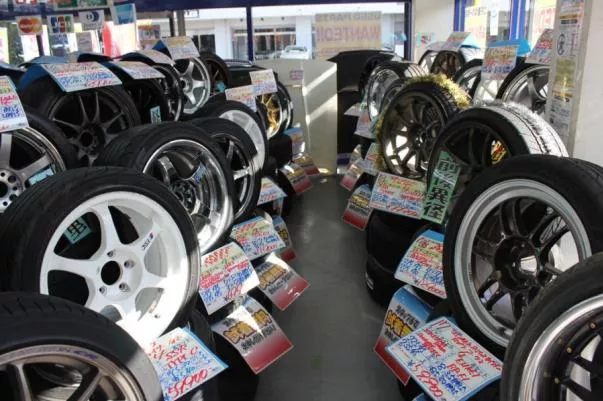 tires at Second-hand stores