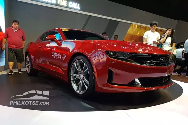 A picture of the Camaro 3LT RS at the 2019 MIAS