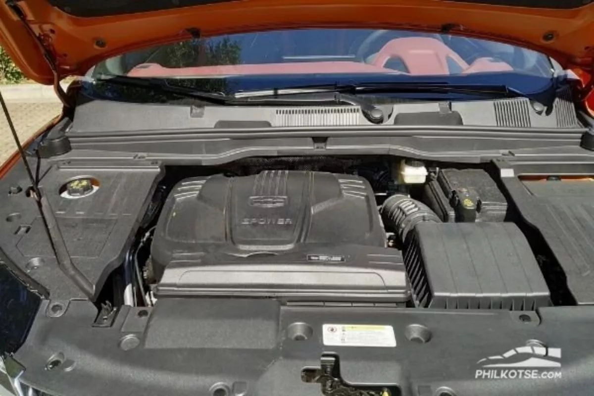 A picture of the Geely Coolray's engine bay.