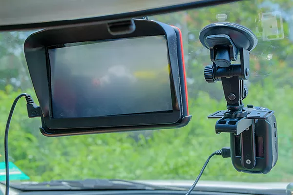 Dash cam with large LCD screen and with single camera