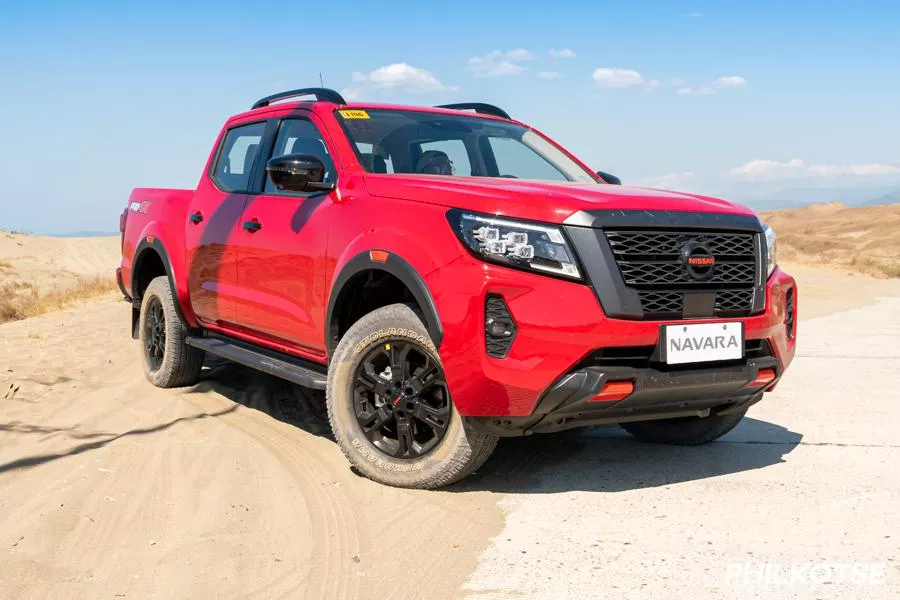 A picture of the Nissan Navara at the Paoay Sand Dunes