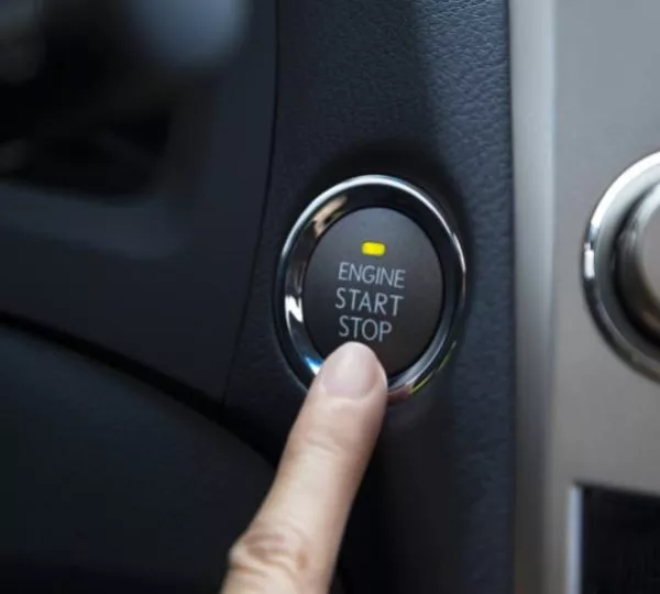 Once you have completely stopped the car, try to switch to 0 and restart the engine Engine start button
