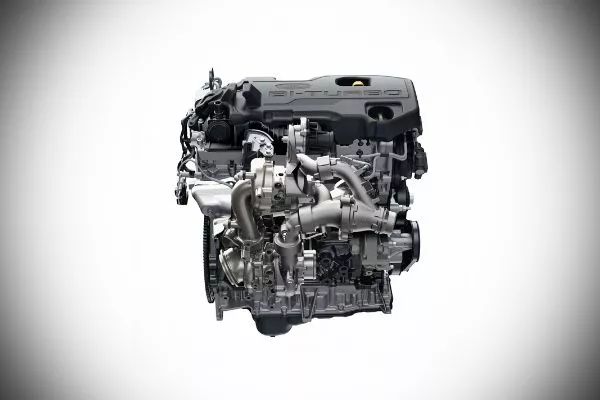 A picture of the Everest Biturbo's engine.