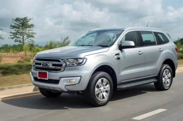 Third-gen Ford Everest angular front