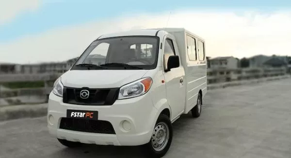 “PC” in the nameplate stands for “PEOPLE CARRIER” angular front of the Haima F Star PC