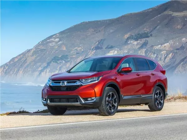 Angular front of a red Honda CR-V