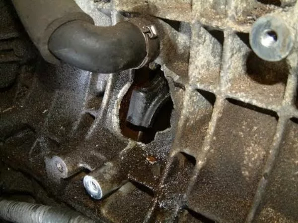 Cracked engine block 