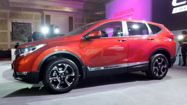 Side view of the Honda CR-V 2018