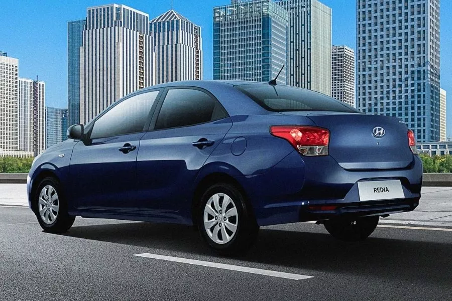 Hyundai Reina rear view