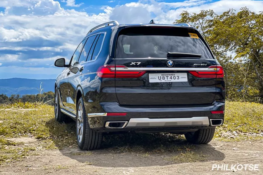 BMW X7 rear view BMW X7 rear view