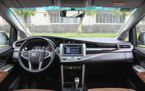 Toyota Innova 2018 dashboard