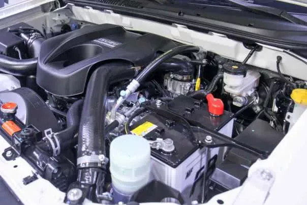 new engine under the hood of the Isuzu MU-X 2018