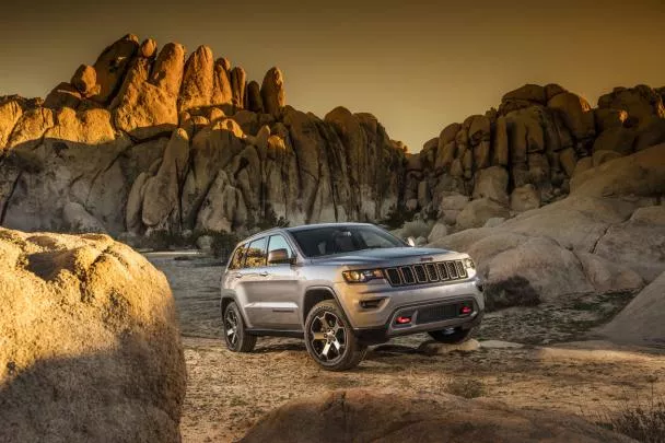 The Jeep Grand Cherokee climbing up the mountains