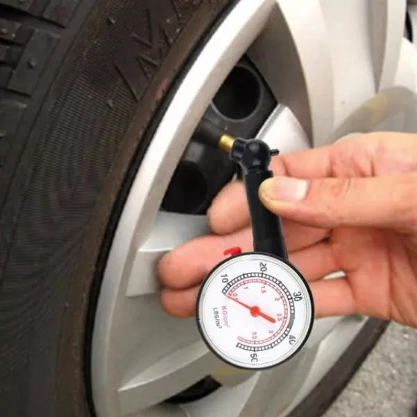 Mini tire pump with gauge