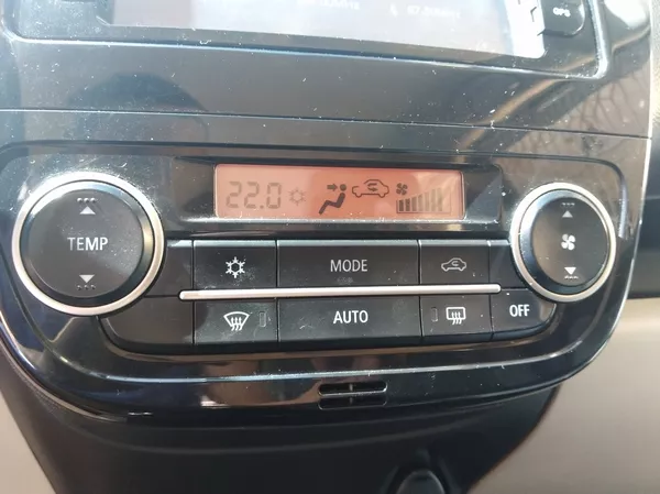 Mitsubishi Mirage G4 GLS 2013 climate control