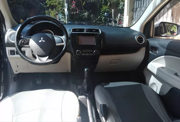 Mitsubishi Mirage G4 GLS 2013 cockpit