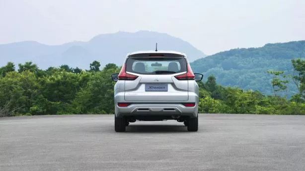 rear view of the Mitsubishi Expander 2018 