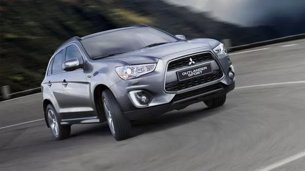 Mitsubishi Outlander Sport anglar front