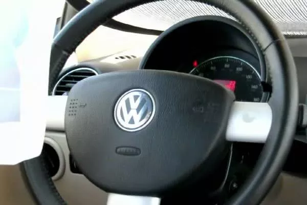 Plastic steering wheel