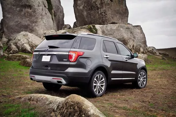 Ford Explorer 2018 angular rear