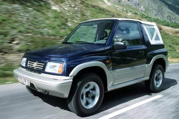 Angular front of the 1st gen Suzuki Vitara