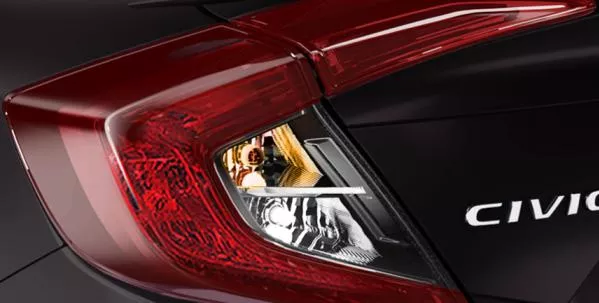 Honda Civic 2018 taillight