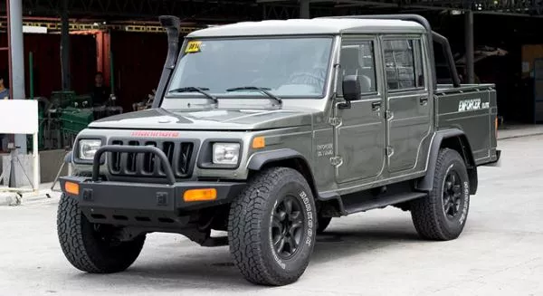 angular front of the Mahindra Enforcer Elite Double Cab