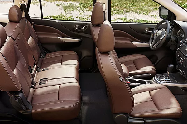 2019 Nissan Terra's 2nd row and front seats