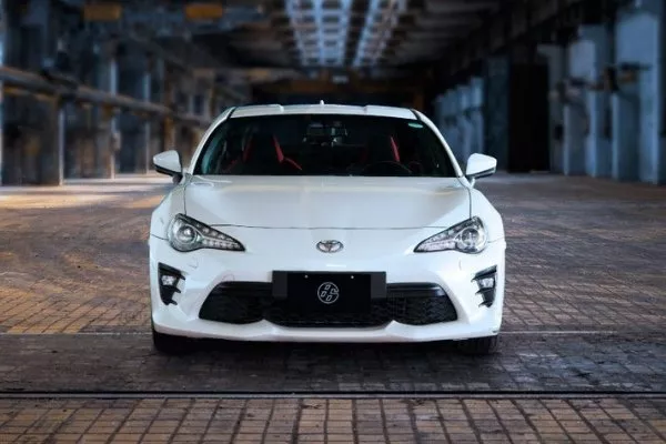 Toyota GT 86 front view