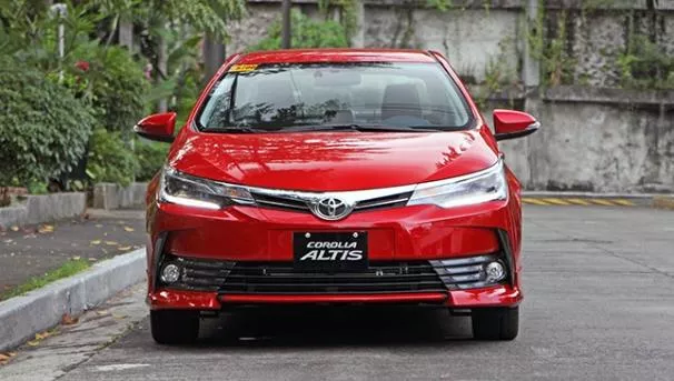 Toyota Altis 2018 front view