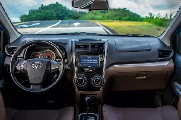 toyota avanza interior