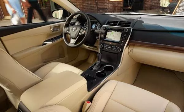 Toyota Camry V6 2017 interior