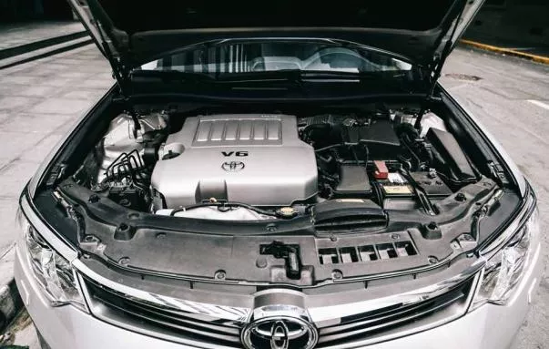 3.5 L V6 engine of the Toyota Camry 2017