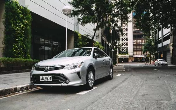 Angular front of a Toyota Camry 2017