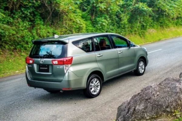 A picture of the side and rear of the Innova